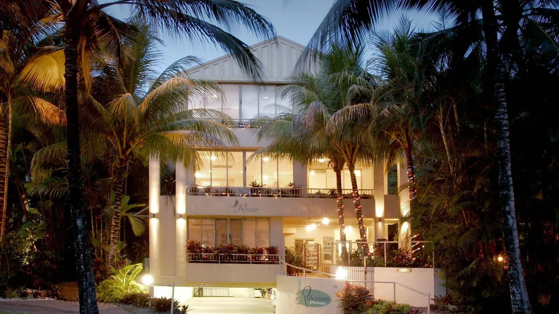 Silkari Reflections Of Port Douglas