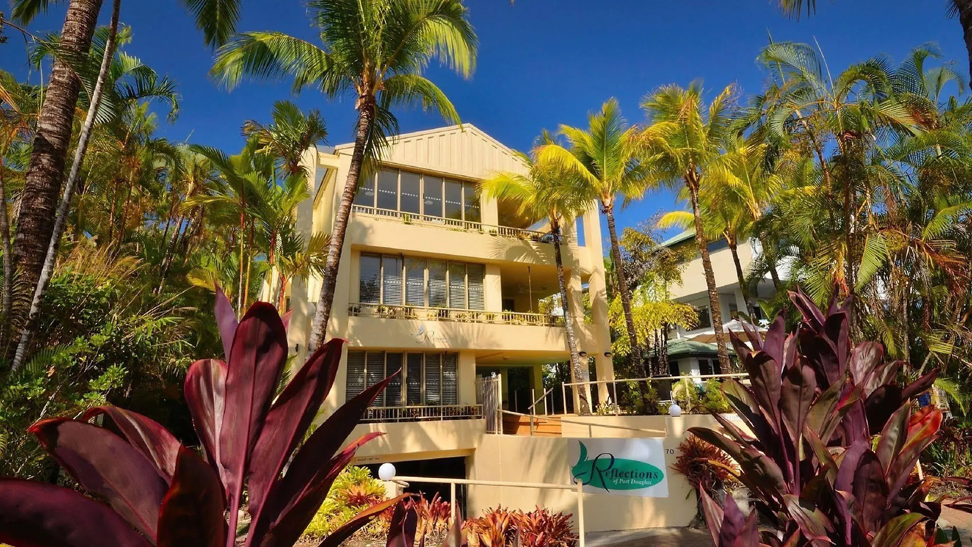 Silkari Reflections Of Port Douglas Australia