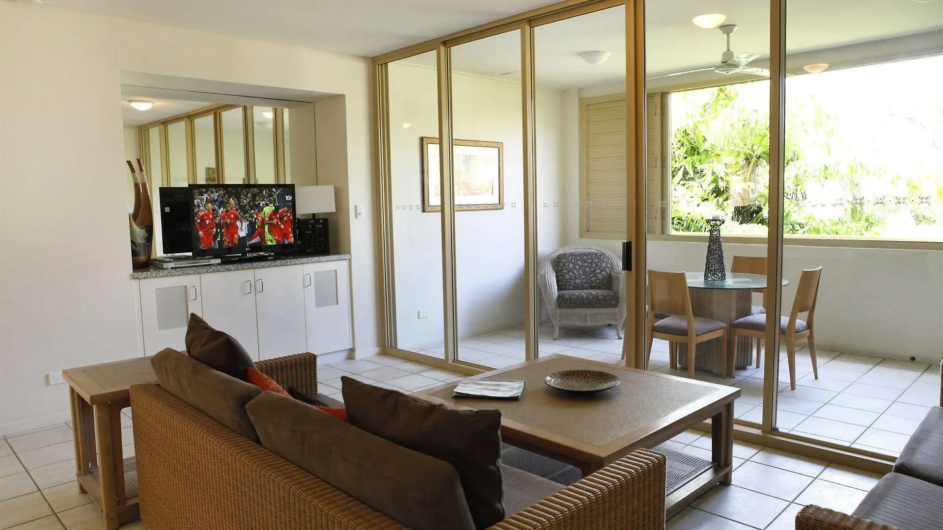 **** Aparthotel Silkari Reflections Of Port Douglas Australia